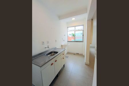 Cozinha  de kitnet/studio para alugar com 1 quarto, 32m² em Passo D’areia, Porto Alegre
