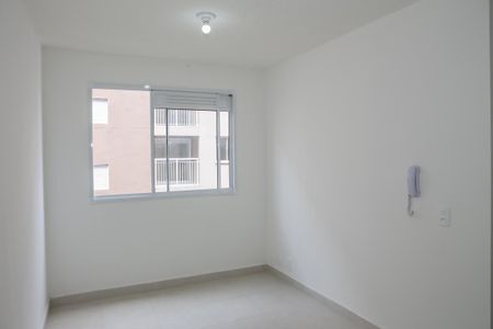 Sala de apartamento para alugar com 2 quartos, 34m² em Parque Industrial Tomas Edson, São Paulo