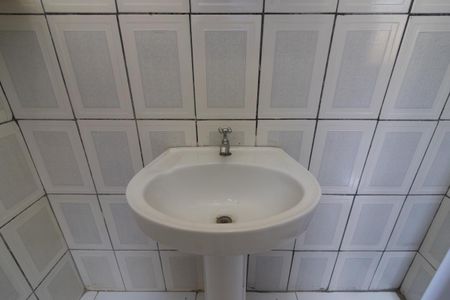 Casa para alugar com 28m², 1 quarto e sem vagaBanheiro da Suíte