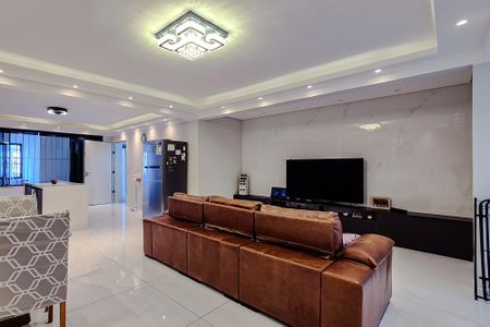 Sala e Cozinha de casa à venda com 4 quartos, 400m² em Água Branca, São Paulo