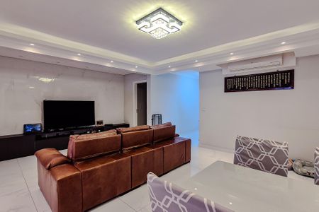 Casa para alugar com 400m², 4 quartos e 2 vagasSala e Cozinha