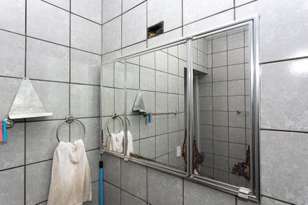 Casa à venda com 283m², 3 quartos e 8 vagasBanheiro Social