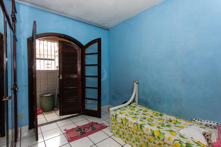 Casa à venda com 283m², 3 quartos e 8 vagasQuarto 2