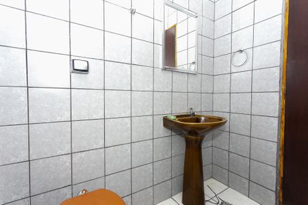 Casa à venda com 283m², 3 quartos e 8 vagasLavabo da Garagem