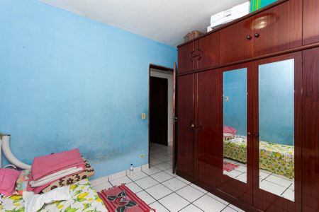 Casa à venda com 283m², 3 quartos e 8 vagasQuarto 2