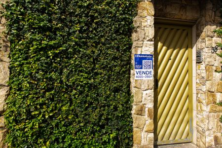 Casa à venda com 283m², 3 quartos e 8 vagasplaca MZYE-719