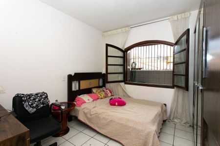 Casa à venda com 283m², 3 quartos e 8 vagasQuarto 1