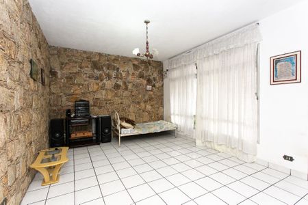 Casa à venda com 283m², 3 quartos e 8 vagasSala