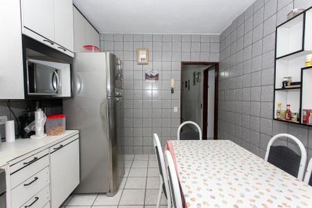 Casa à venda com 283m², 3 quartos e 8 vagasCozinha