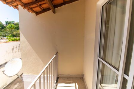 Varanda da Suíte 1 de casa de condomínio para alugar com 2 quartos, 80m² em Maria Paula, São Gonçalo