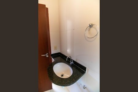 Casa de condomínio para alugar com 80m², 2 quartos e 1 vagaBanheiro da Suíte 2