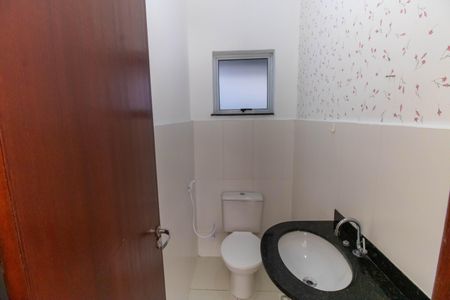 Casa de condomínio para alugar com 80m², 2 quartos e 1 vagaLavabo