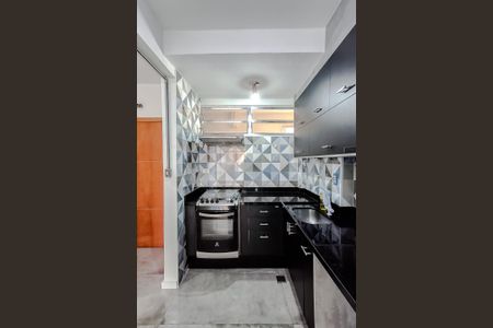 Cozinha de kitnet/studio à venda com 1 quarto, 32m² em Aclimação, São Paulo