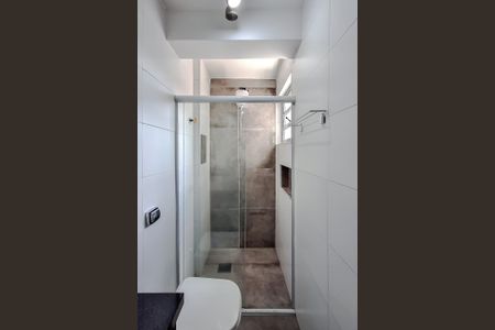 Banheiro de kitnet/studio à venda com 1 quarto, 32m² em Aclimação, São Paulo