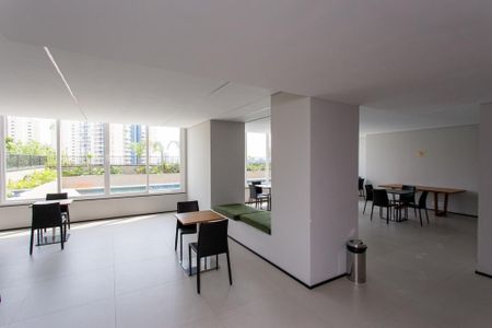 Apartamento à venda com 130m², 3 quartos e 3 vagas Apartamento à venda com 130m², 3 quartos e 3 vagasÁrea comum - Salão de festas