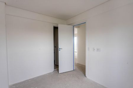 Apartamento à venda com 130m², 3 quartos e 3 vagas Apartamento à venda com 130m², 3 quartos e 3 vagasQuarto 2 - suíte