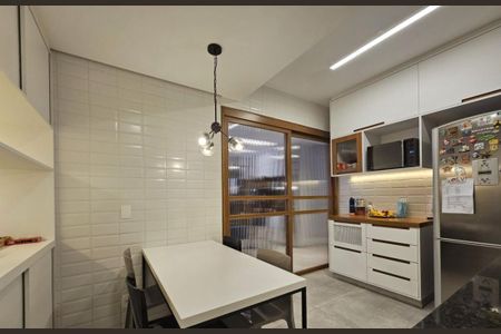 Apartamento à venda com 4 quartos, 133m² em Vila Anastácio, São Paulo