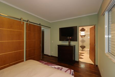 Casa à venda com 235m², 3 quartos e 7 vagasSuíte