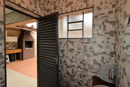 Casa à venda com 235m², 3 quartos e 7 vagasÁrea Gourmet - Lavabo