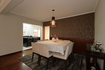 Casa à venda com 235m², 3 quartos e 7 vagasSala de Jantar