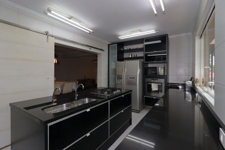 Casa à venda com 235m², 3 quartos e 7 vagasCozinha