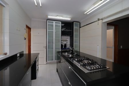 Casa à venda com 235m², 3 quartos e 7 vagasCozinha