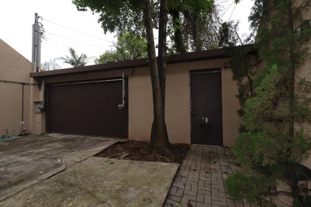 Casa à venda com 235m², 3 quartos e 7 vagasQuintal da frente