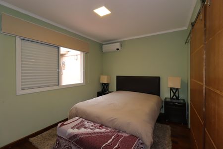 Casa à venda com 235m², 3 quartos e 7 vagasSuíte