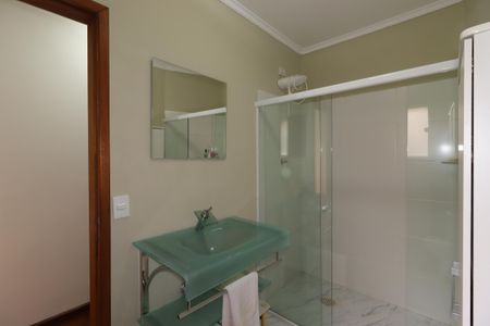 Casa à venda com 235m², 3 quartos e 7 vagasBanheiro Social