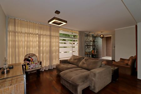 Sala de casa para alugar com 3 quartos, 235m² em Vila Curuçá, Santo André