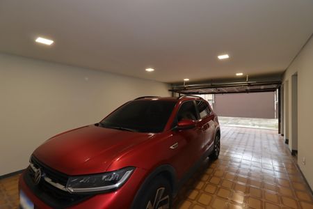 Casa à venda com 235m², 3 quartos e 7 vagasGaragem