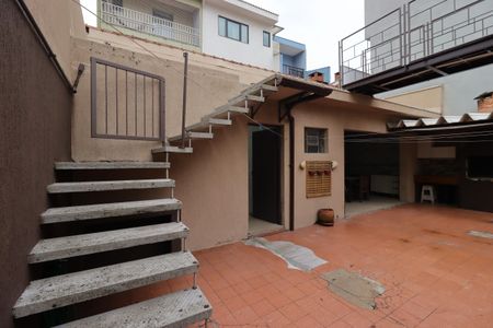 Casa à venda com 235m², 3 quartos e 7 vagasEscada para o Terraço