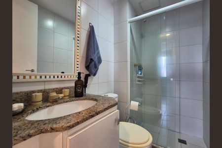Apartamento à venda com 66m², 2 quartos e 1 vagaBanheiro 