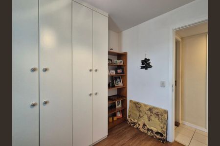 Apartamento à venda com 66m², 2 quartos e 1 vagaQuarto 