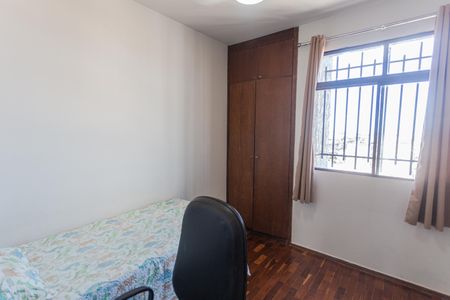 Apartamento à venda com 186m², 4 quartos e 2 vagasQuarto 4