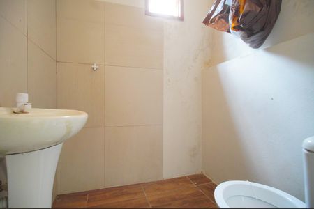 Banheiro de kitnet/studio para alugar com 1 quarto, 26m² em Fazenda São Borja, São Leopoldo