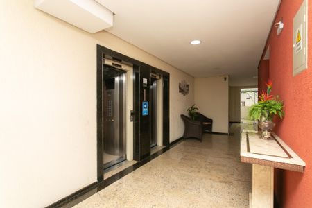 Apartamento para alugar com 79m², 3 quartos e 1 vaga Apartamento para alugar com 79m², 3 quartos e 1 vagaHall Social