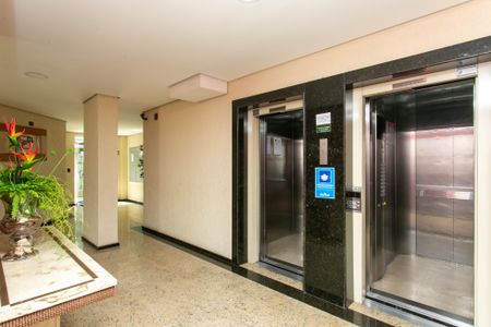 Apartamento para alugar com 79m², 3 quartos e 1 vaga Apartamento para alugar com 79m², 3 quartos e 1 vagaHall Social