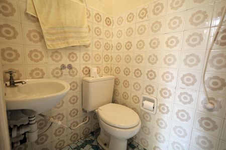 Casa à venda com 141m², 4 quartos e 2 vagasBanheiro 2