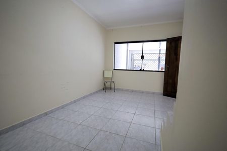 Casa à venda com 141m², 4 quartos e 2 vagasSala