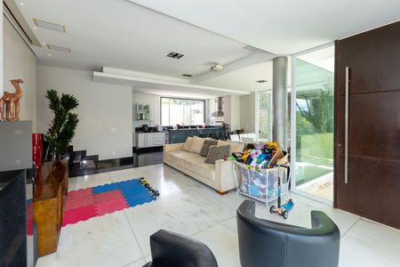 Sala com Lareira  de casa de condomínio à venda com 3 quartos, 348m² em Vila do Ouro, Nova Lima