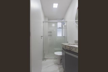 Apartamento para alugar com 69m², 2 quartos e 2 vagasBanheiro social