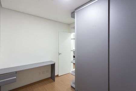 Apartamento para alugar com 69m², 2 quartos e 2 vagasQuarto