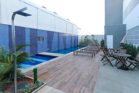 Apartamento à venda com 35m², 2 quartos e sem vaga Apartamento à venda com 35m², 2 quartos e sem vagaÁrea comum - Piscina