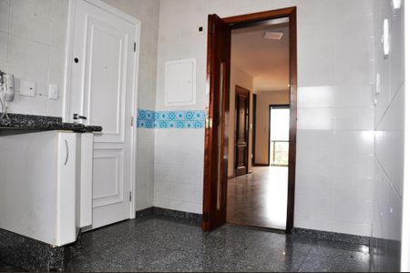 Apartamento para alugar com 99m², 3 quartos e 3 vagas Apartamento para alugar com 99m², 3 quartos e 3 vagasDetalhe - Cozinha