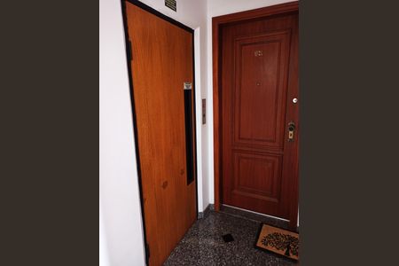 Apartamento para alugar com 99m², 3 quartos e 3 vagas Apartamento para alugar com 99m², 3 quartos e 3 vagasHall Elevador