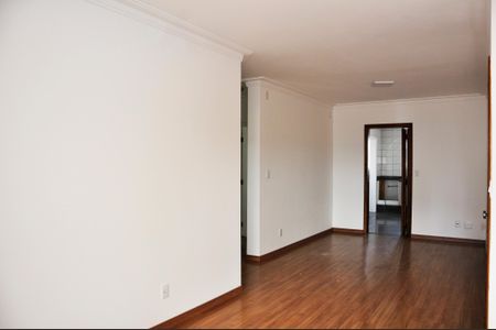 Apartamento para alugar com 99m², 3 quartos e 3 vagas Apartamento para alugar com 99m², 3 quartos e 3 vagasDetalhe - Sala e Sala de Jantar