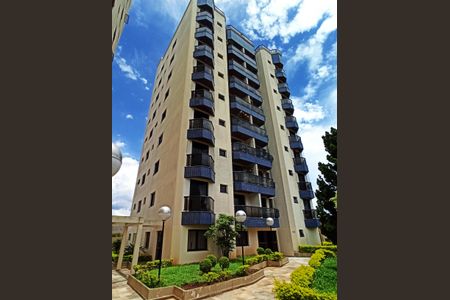 Apartamento para alugar com 99m², 3 quartos e 3 vagas Apartamento para alugar com 99m², 3 quartos e 3 vagasFachada do bloco