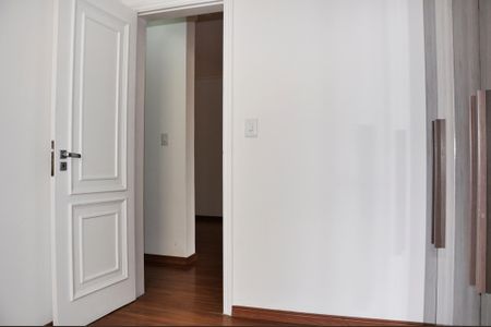 Apartamento para alugar com 99m², 3 quartos e 3 vagas Apartamento para alugar com 99m², 3 quartos e 3 vagasDetalhe - Quarto 03