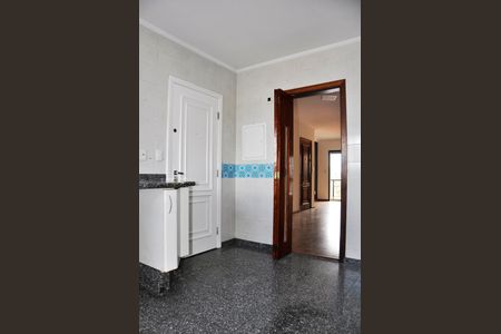 Apartamento para alugar com 99m², 3 quartos e 3 vagas Apartamento para alugar com 99m², 3 quartos e 3 vagasDetalhe - Cozinha